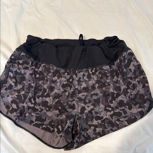 Athleta Women's Black and Gray Camo RUNNING FREE Shorts